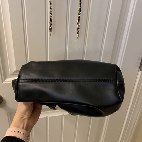 Dumpling Clutch Crossbody Bag - Picture 14 of 15